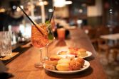Aperitivo con le amiche.