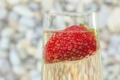 FRAGOLE E SPUMANTE 